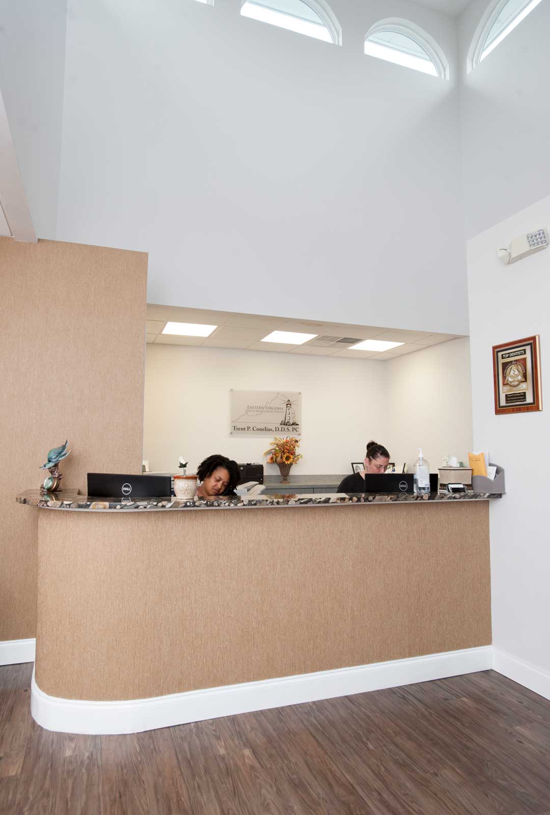 CONELIAS_034-min EV Oral & Maxillofacial Surgery